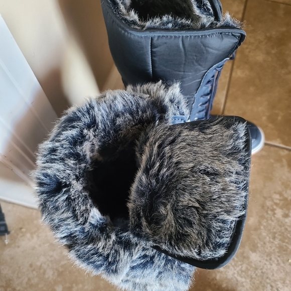 Snow boots - Picture 3 of 5